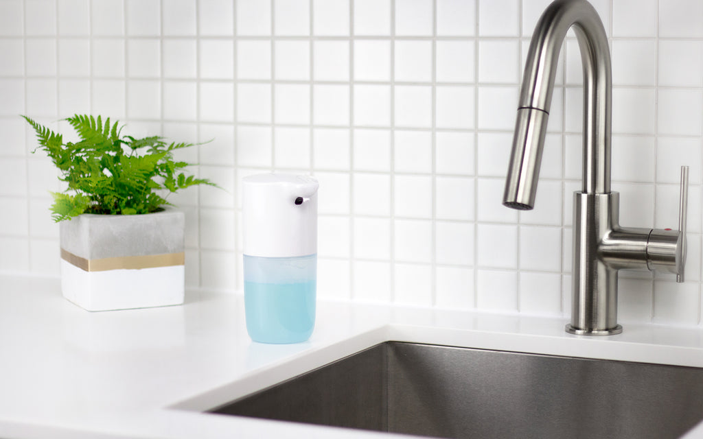 4 Reasons Your Kitchen Needs a Countertop Soap Dispenser (and a few of our favourite models)
