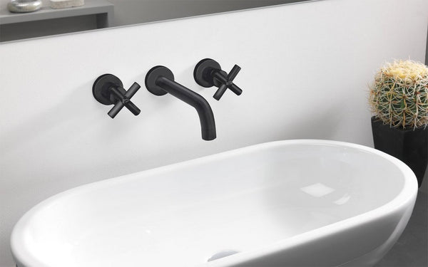 6 Design Tips to Make A Small Bathroom Feel Larger